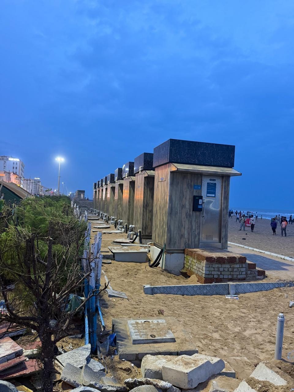 Puri Beach IPToilet